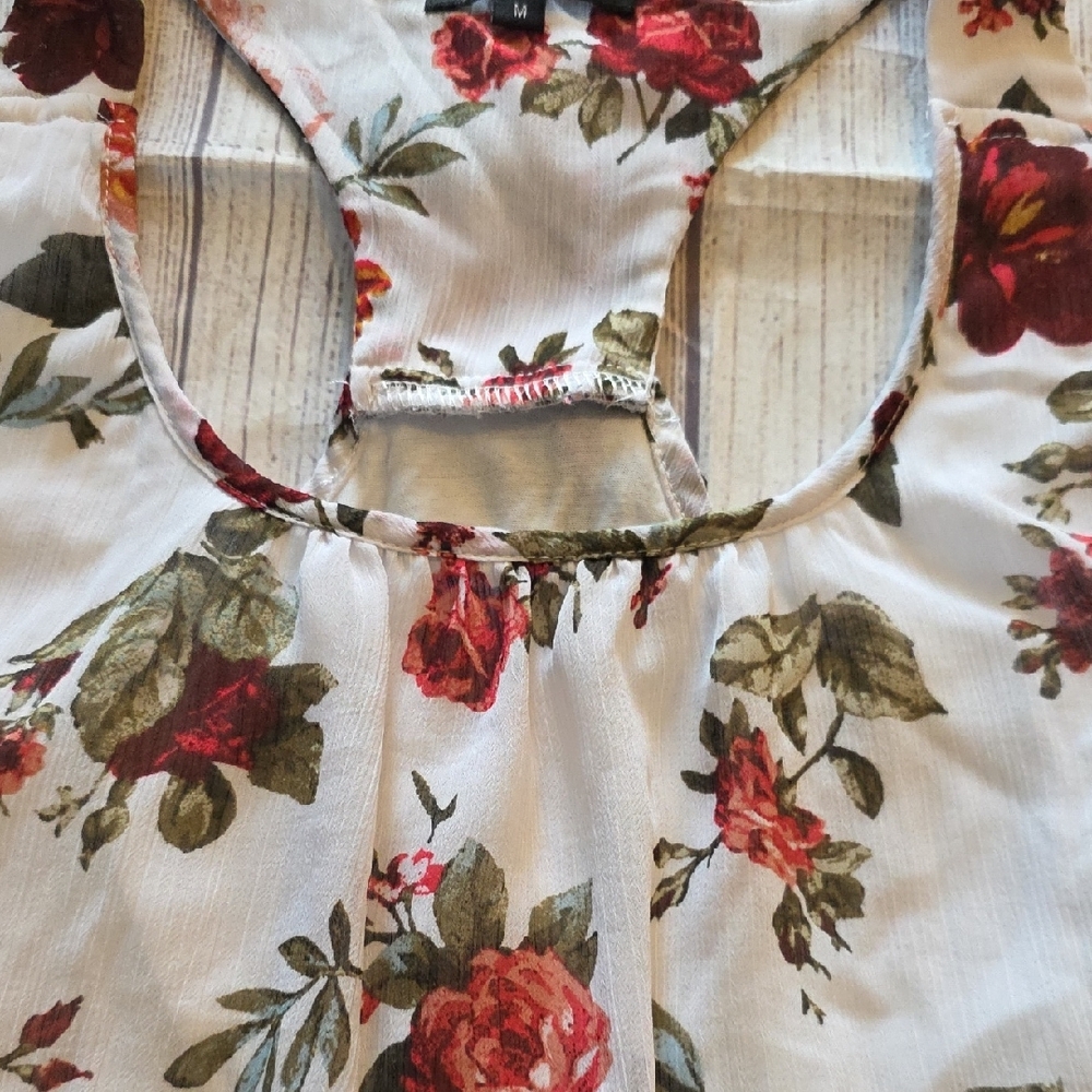 Ambiance Floral Tank Top - Red and Green on White - Picture 6 of 7
